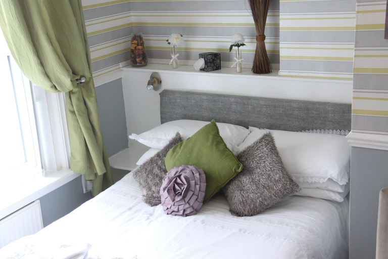 Bedroom 2, Serena Court Hotel, Lincolnshire