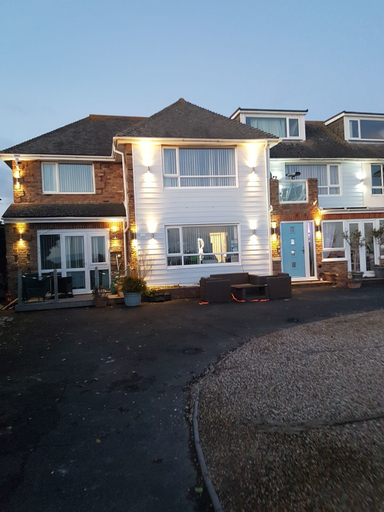 Exterior & Views 2, Watersedge Guest House, Dorset