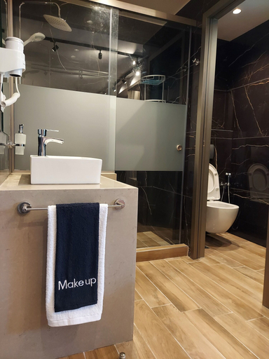 Bathroom 5, EUPHORIA ''staying in pleasure'', Central Macedonia