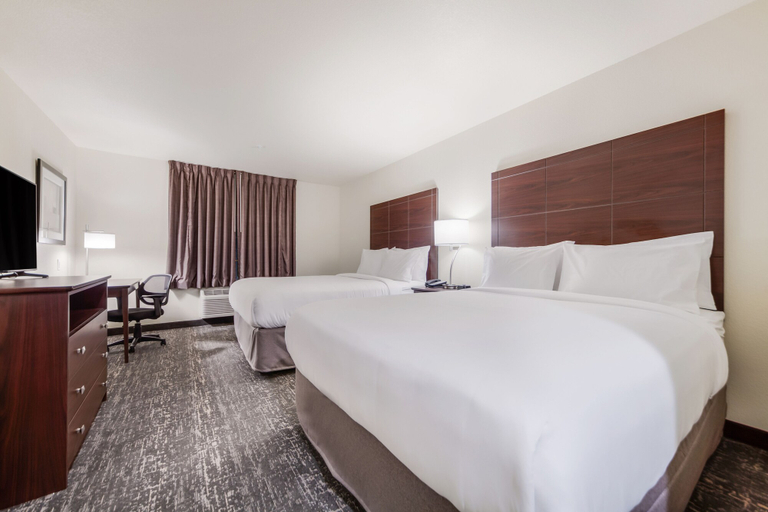 Bedroom 2, Cobblestone Inn & Suites-Fremont, Waupaca