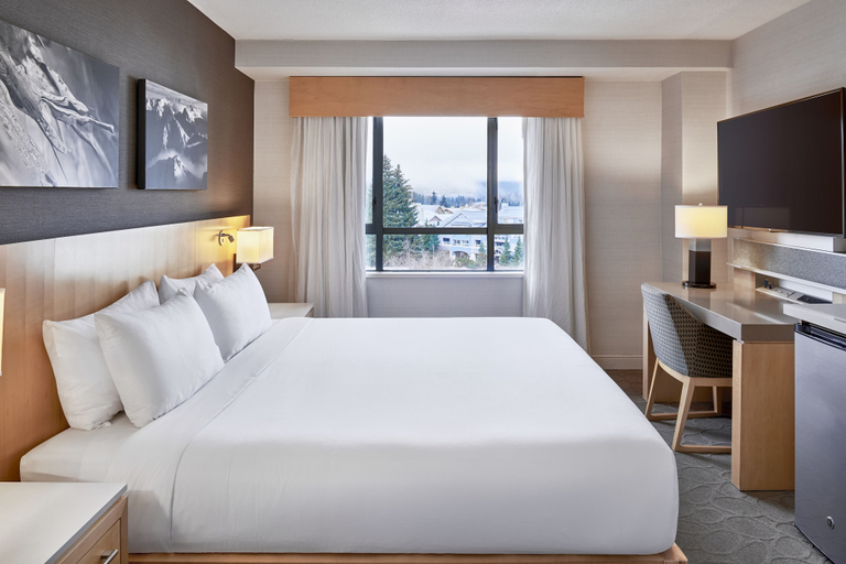 Bedroom 3, Delta Hotels by Marriott Whistler Village Suites, Squamish-Lillooet