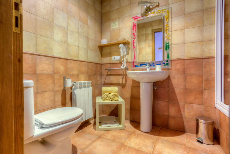 Bathroom 3, La Tintoreria, León