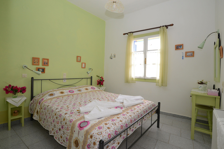 Bedroom 3, Dora's Studios and Apartments, South Aegean