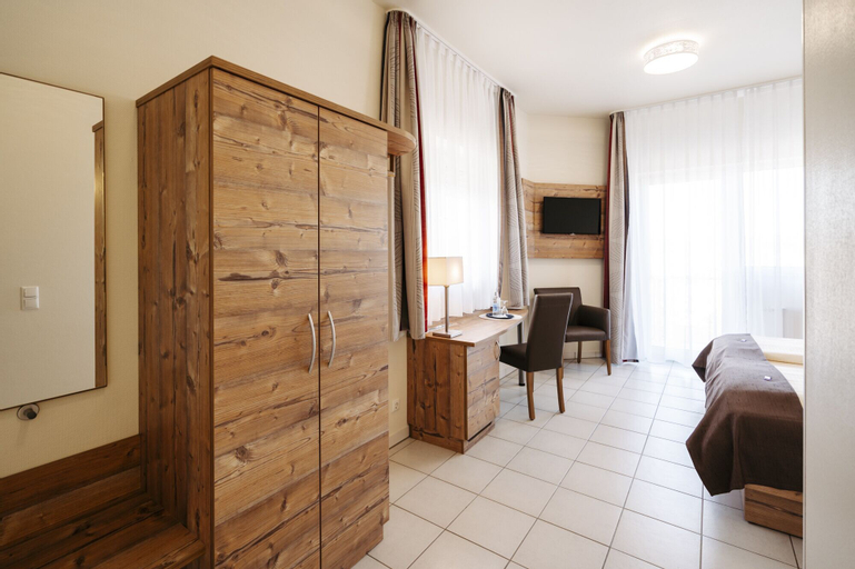 Bedroom 5, Hotel Café Nahetal, Mainz-Bingen