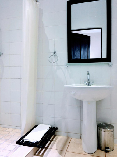 Bathroom 3, Polokwane Place, Capricorn
