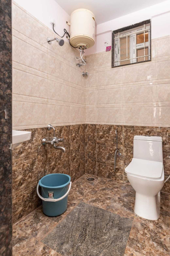 Bathroom 5, Pinnacle Serviced Apartments, Bangalore