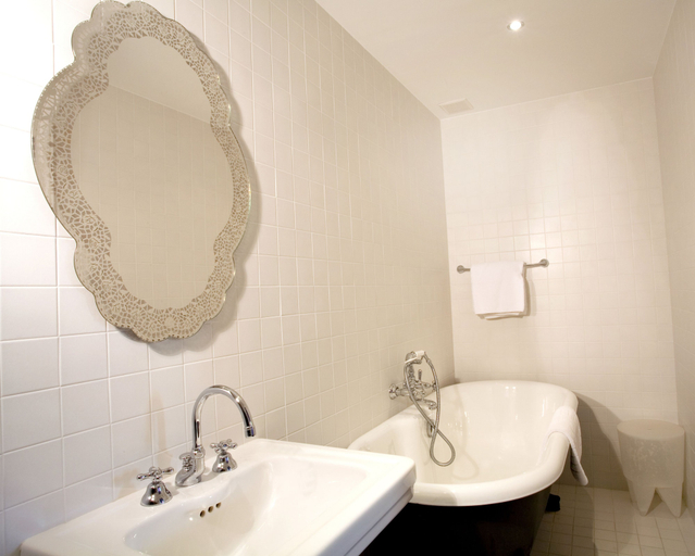 Bathroom 5, Windsor Hotel, Alpes-Maritimes