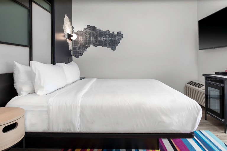 Bedroom 4, Aloft by Marriott Savannah Airport, Chatham