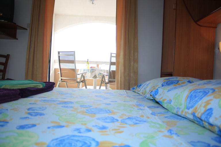 Bedroom 3, Apartments Mak, Pag