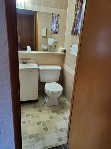 Bathroom 4, The Last Resort, Oceana