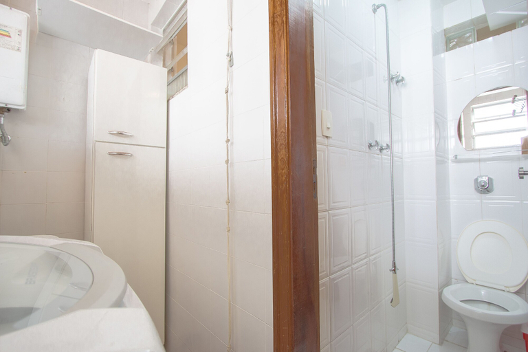 Bathroom 3, LineRio Vista Mar Copacabana 228, Rio de Janeiro