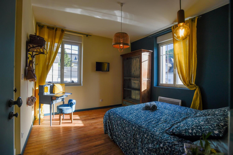Bedroom 4, l'En Vert, Hautes-Pyrénées