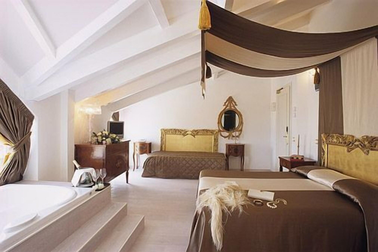 Bedroom 4, M Glamour Hotel, Pesaro E Urbino