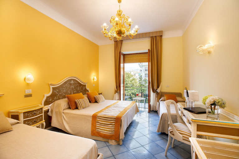 Bedroom 3, Hotel Zi Teresa, Napoli
