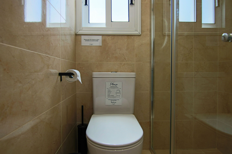 Bathroom 2, Phaedrus Living: Seaside Luxury Flat Lighthouse 62