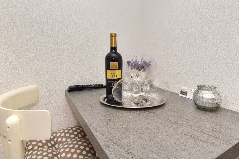 Food & Drinks 5, Apartments Bernarda, Makarska