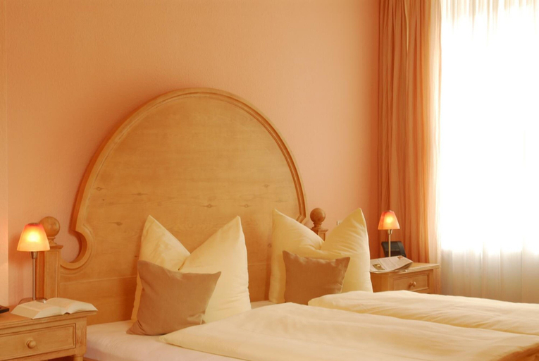 Bedroom 3, Kurhotel Fürstenhof, Harz