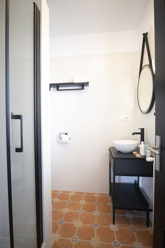 Bathroom 4, Malaga Hills, Adults Only boutique, wellness & hiking Eco-Hotel, Málaga