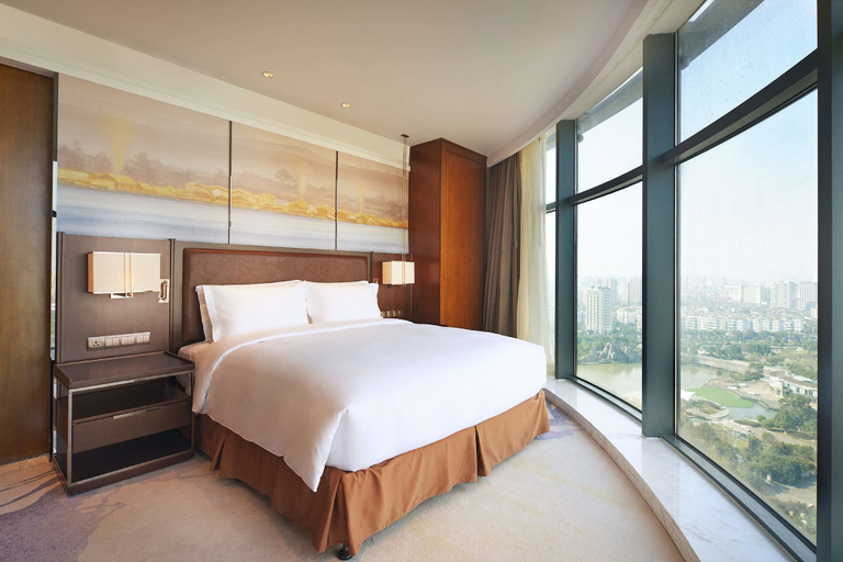 Bedroom 3, Doubletree By Hilton Ningbo Beilun, Ningbo