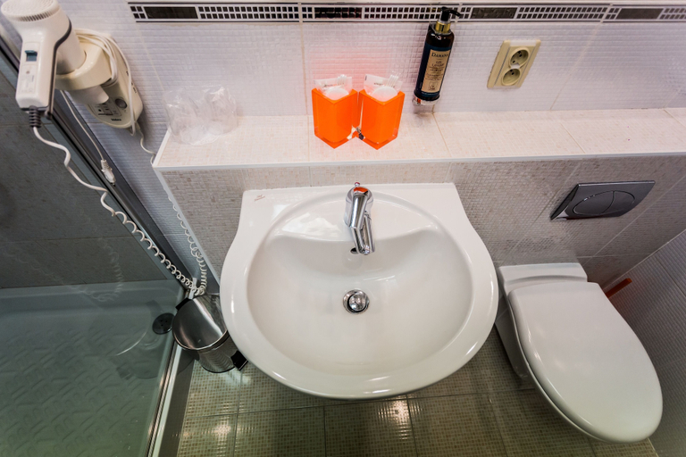Bathroom 4, Hotel SET, Bratislava II