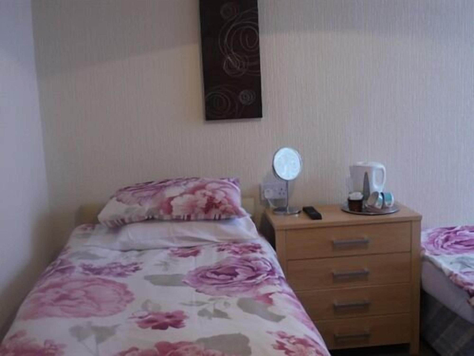 Bedroom 4, Hazelgrove Guest House, Blackpool