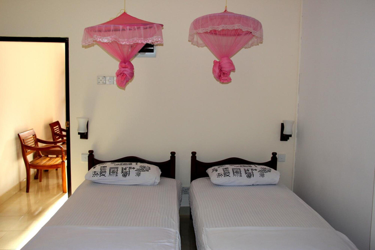 Bedroom 3, Holiday Guest Inn, Negombo