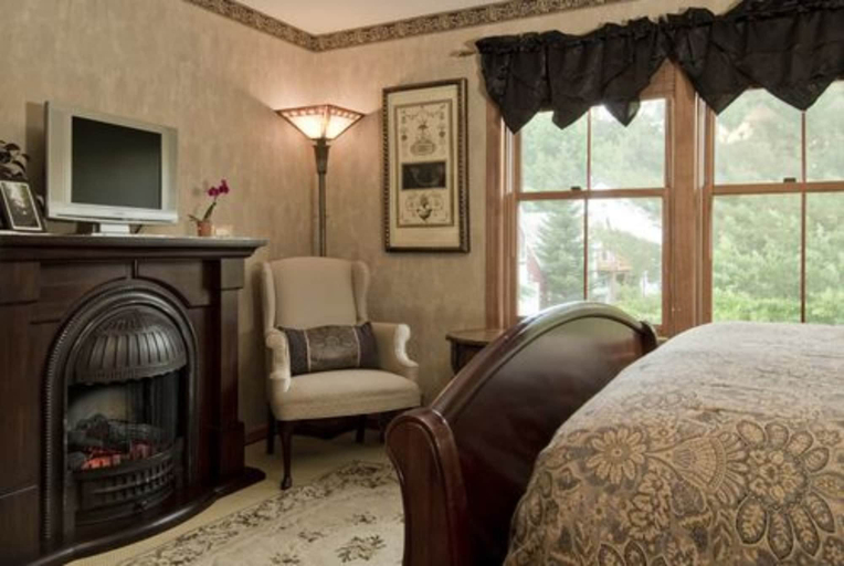 Bedroom 3, Inn at Ellis River, Carroll