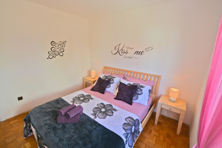 Bedroom 2, Villa CasaBlanca, Supetar