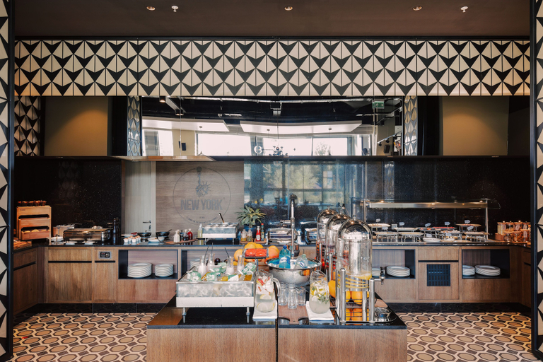 Food & Drinks 5, Courtyard by Marriott Chisinau