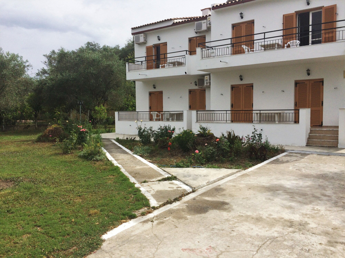 Exterior & Views 2, Captain's Studios & Apartments, Ionian Islands