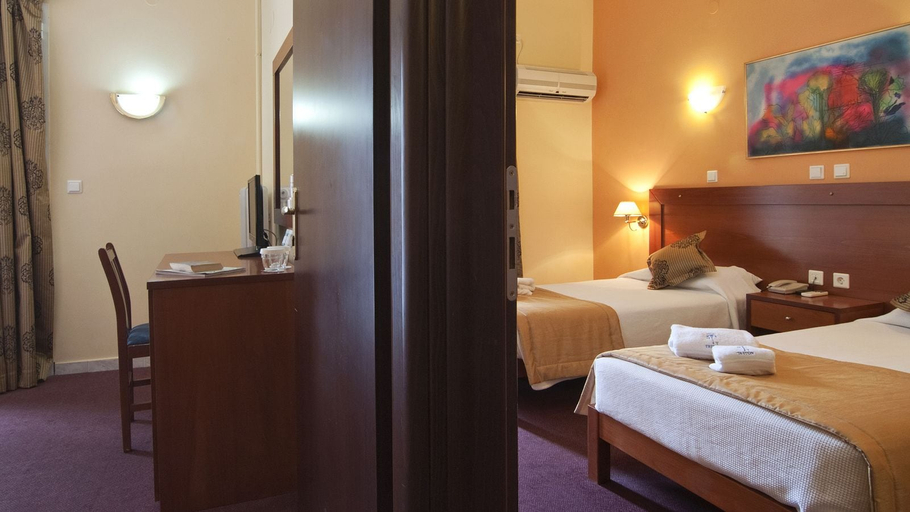 Bedroom 3, Hotel Triton, Attica