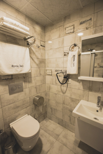 Bathroom 5, Royal Inci Airport Hotel, Bakırköy