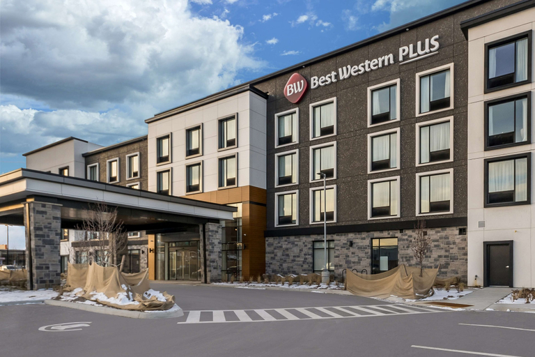Exterior & Views 2, Best Western Plus Parry Sound, Parry Sound
