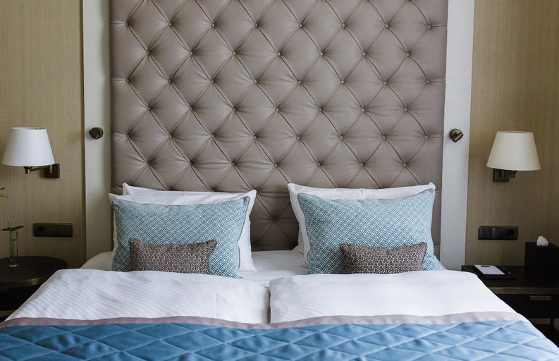 Bedroom 3, Steigenberger Icon Grandhotel & Spa Petersberg, Rhein-Sieg-Kreis
