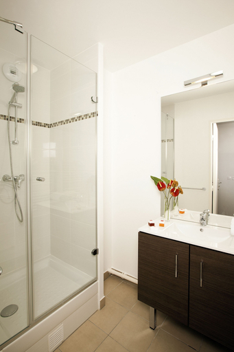 Bathroom 5, Séjours & Affaires Paris Bagneux, Hauts-de-Seine