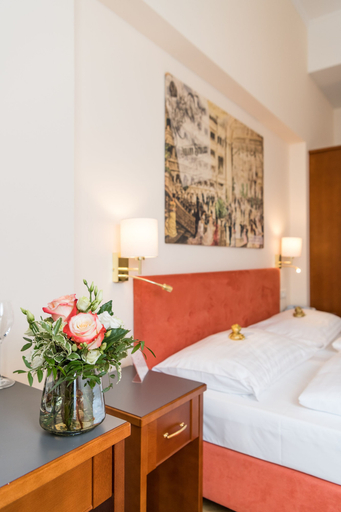Bedroom 2, Hotel Johann Strauss, Wien