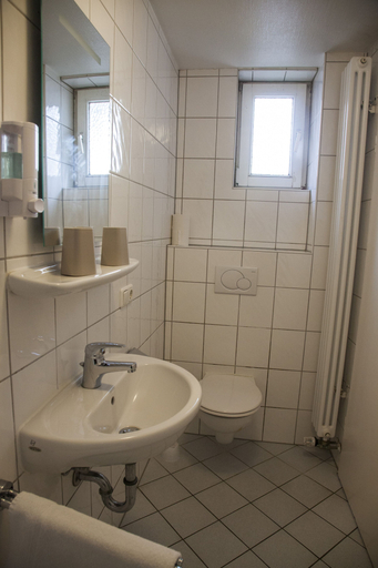 Bathroom 5, Gästehaus Häuser, Gießen