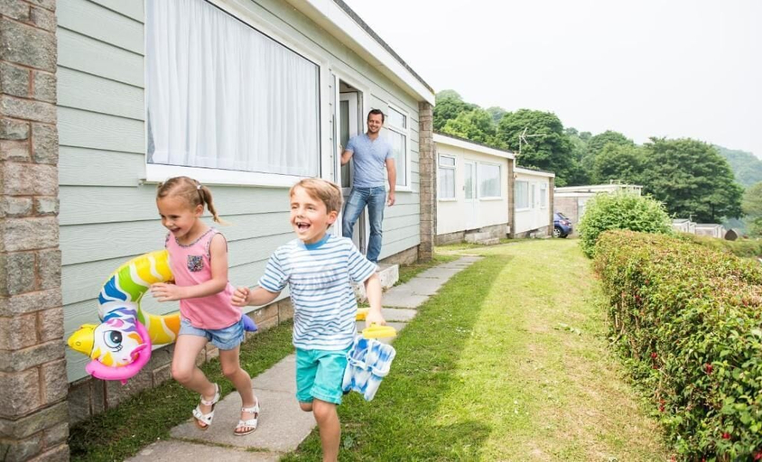 Exterior & Views 2, Sandaway Beach Holiday Park, Devon