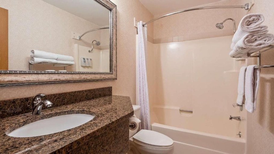 Bedroom 4, RiverTree Inn & Suites, Asotin