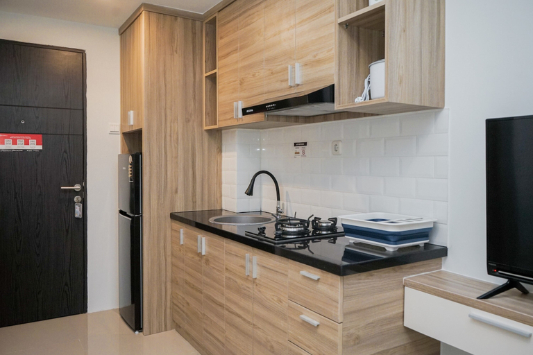 Others 2, Nice and Cozy Studio at Baileys Apartment By Travelio, Tangerang Selatan