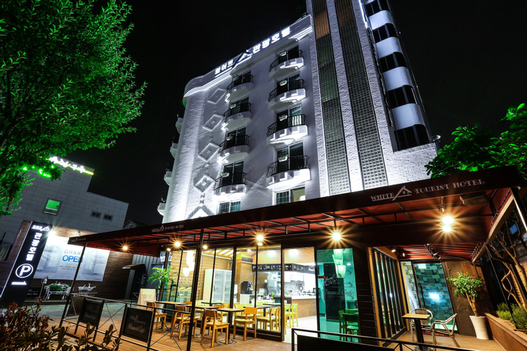 White Tourist Hotel, Jeonju