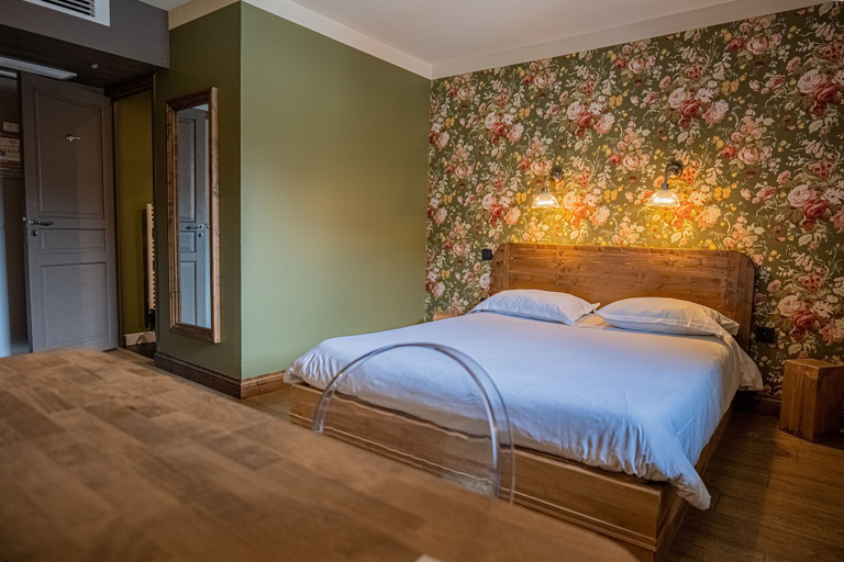Bedroom 3, La Maison Rouge, Savoie
