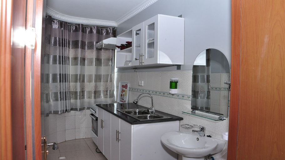 Bathroom 4, Five to Five Hotel, Gasabo