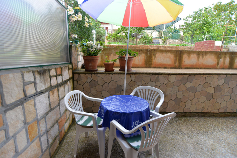 Others 5, Apartment 604, Pula