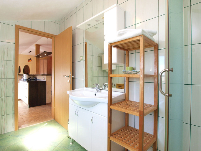 Bathroom 3, Apartment 1017, Fažana