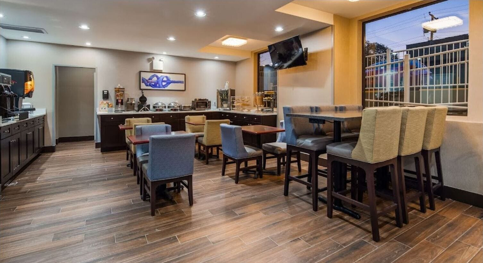Food & Drinks, JFK Rockaways Inn, New York
