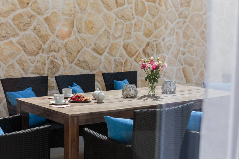 Food & Drinks 5, Villa Salt - 10 people, heated pool, Trogir, near beach & Split airport, Trogir