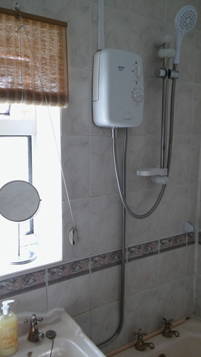 Bathroom 3, Willodean, Walsall