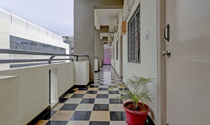 Others 4, Guru Comfort, 100 m from Apollo Hospital, Bangalore
