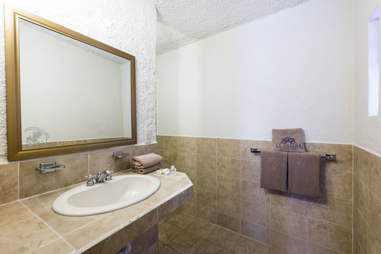 Bathroom 5, Hotel Abadía Plaza, Guanajuato